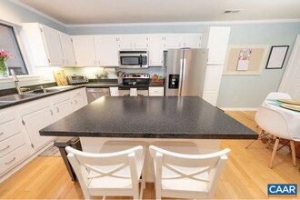 1670 Royal Oak Ct in Charlottesville, VA - Building Photo - Building Photo