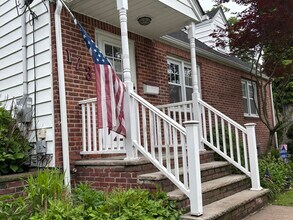173 Lincoln Blvd in Emerson, NJ - Building Photo - Building Photo
