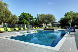 Rio @ 1604 in San Antonio, TX - Building Photo
