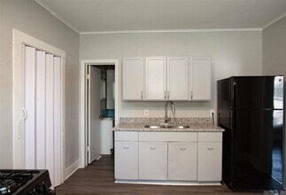 617 UAMS Blvd in Little Rock, AR - Building Photo - Building Photo