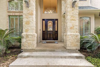 132 Long Bow Rd in Shavano Park, TX - Building Photo - Building Photo