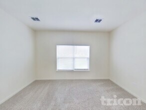 230 Banjo Trl in Newark, TX - Building Photo - Building Photo