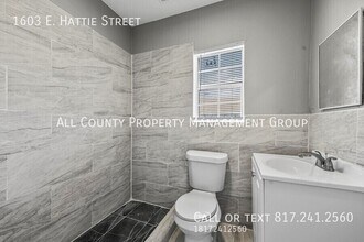 1603 E Hattie St in Fort Worth, TX - Building Photo - Building Photo