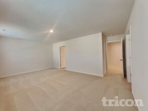 141 Chapel Dr in Fuquay Varina, NC - Building Photo - Building Photo