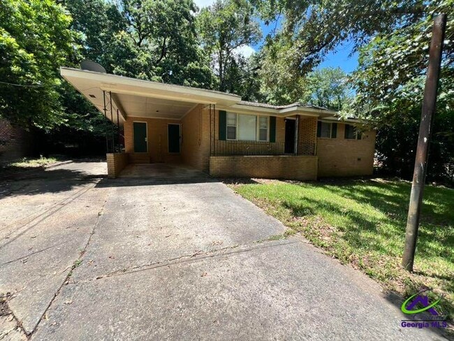 property at 609 Arrowhead Trl
