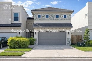 1822 Sunset Dr in Mission, TX - Building Photo
