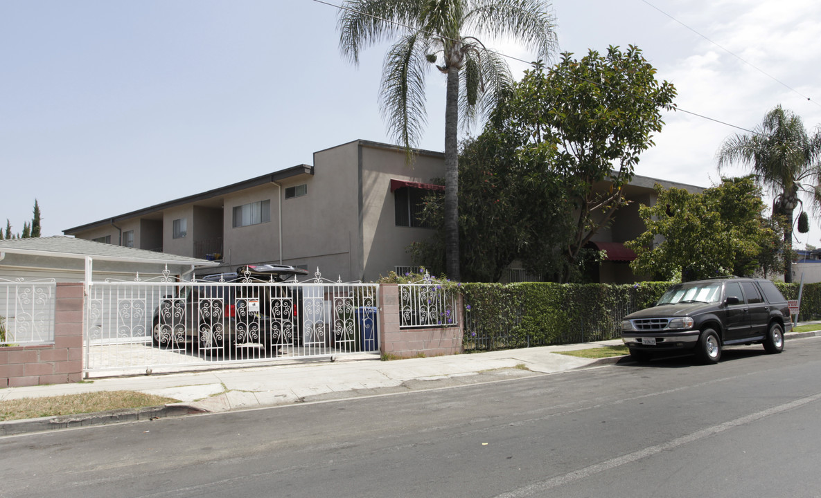 11661 Erwin St in North Hollywood, CA - Building Photo