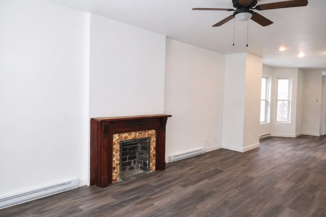 308 Hill St in Dubuque, IA - Building Photo - Building Photo