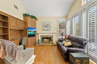 21432 Bastia in Mission Viejo, CA - Foto de edificio - Building Photo