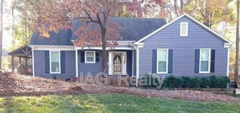 4323 Chadwell Ln in Charlotte, NC - Building Photo