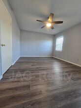 5725 Bramblegate Rd in Greensboro, NC - Foto de edificio - Building Photo