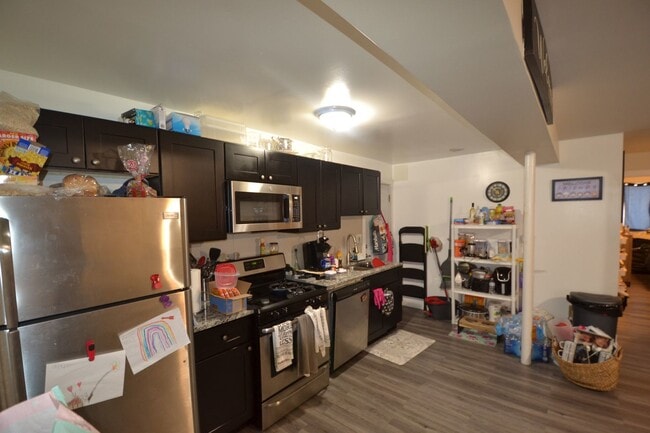 2942 W Montrose Ave in Chicago, IL - Building Photo - Building Photo