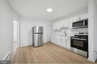 318 Berkley St in Philadelphia, PA - Building Photo - Building Photo
