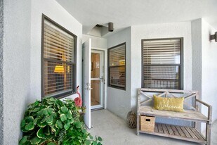 143 Bay Colony Dr N in North Palm Beach, FL - Building Photo