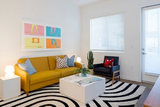 Nollie in Tempe, AZ - Foto de edificio - Interior Photo