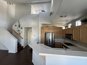 12646 Springbrook Dr, Unit B in San Diego, CA - Building Photo - Building Photo