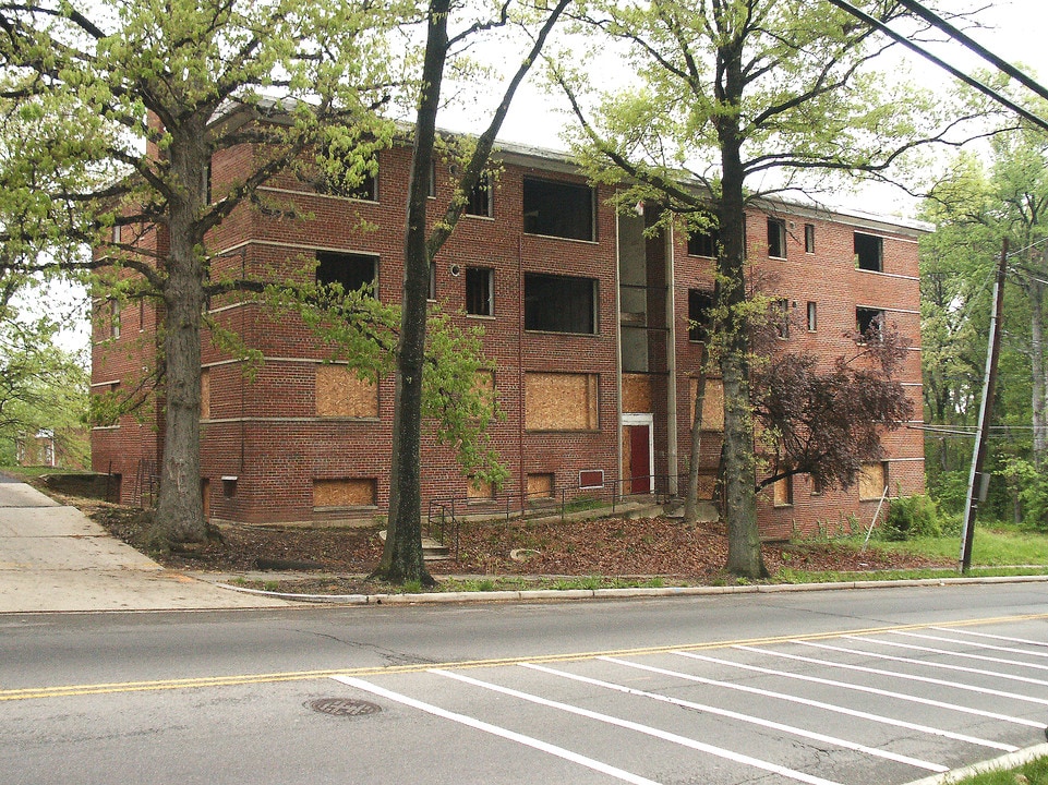 2585 Naylor Rd SE in Washington, DC - Building Photo