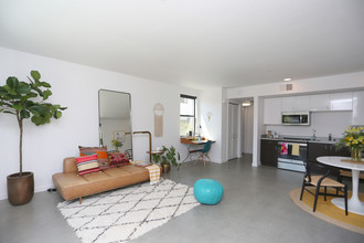 980 Central in West Sacramento, CA - Foto de edificio - Interior Photo