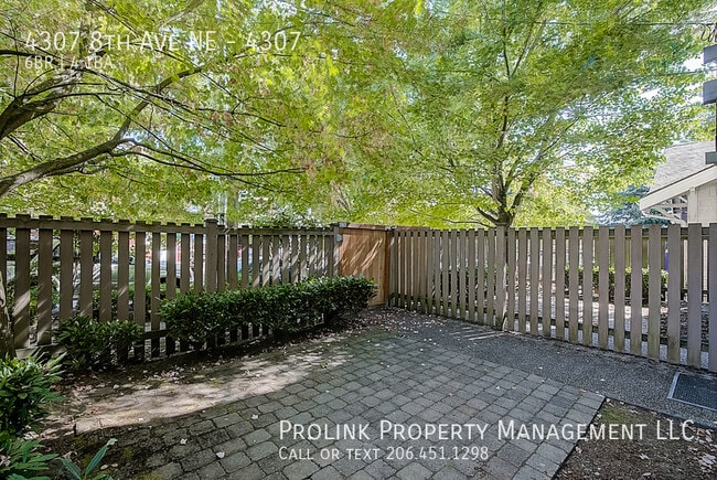 4307 8th Ave NE in Seattle, WA - Building Photo - Building Photo