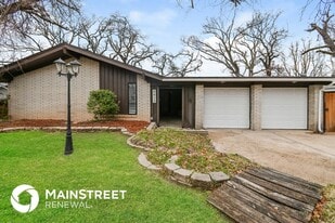 6813 NW 29th St in Bethany, OK - Building Photo