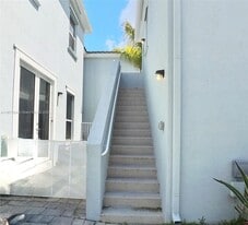 9204 SW 170th Ct in Miami, FL - Building Photo