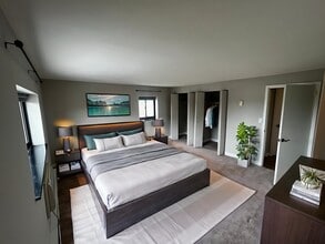 1321 Worcester Rd, Unit 503 in Framingham, MA - Building Photo - Building Photo