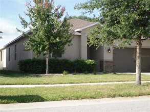 10638 Laguna Plains Dr in Riverview, FL - Building Photo - Building Photo