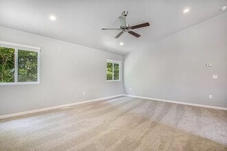 1004 English Primrose Ave in Vicksburg, MI - Building Photo - Building Photo