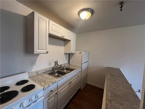 530 German St in Harmony, PA - Building Photo - Building Photo