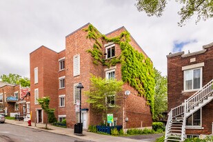 2457 Messier Rue in Montréal, QC - Building Photo