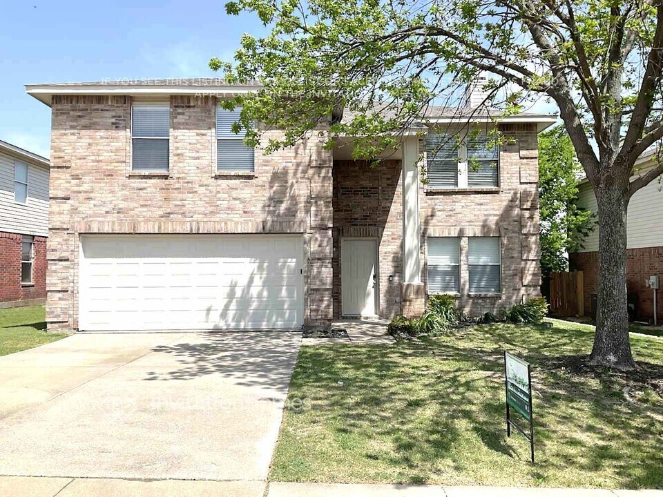 2536 Brinlee Branch Ln in McKinney, TX - Foto de edificio