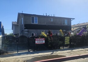 10960 Avalon Blvd in Los Angeles, CA - Building Photo