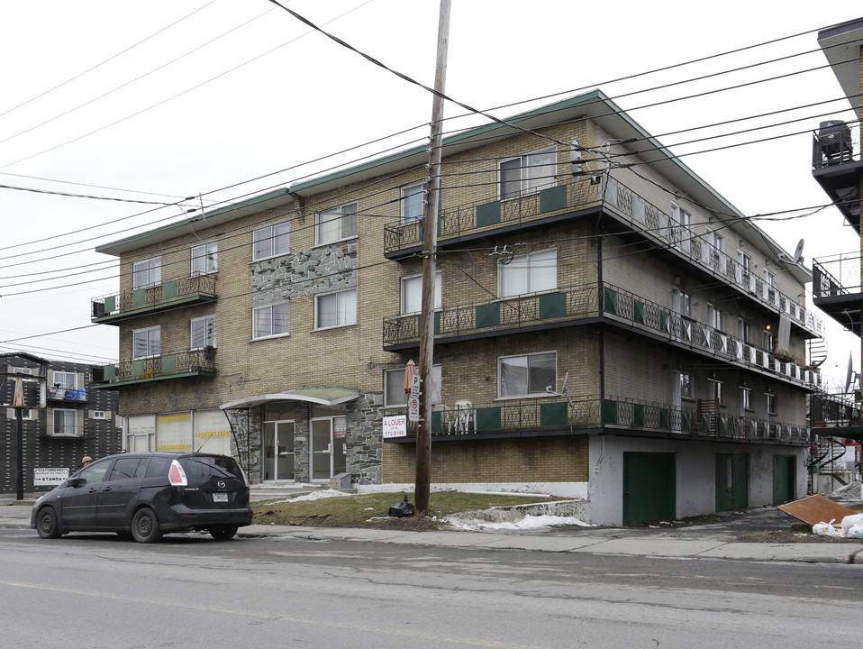 3301-3303 Fleury Rue E in Montréal, QC - Building Photo