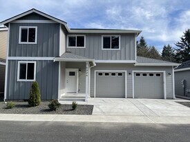 6924 Liberty Ln in Tumwater, WA - Building Photo