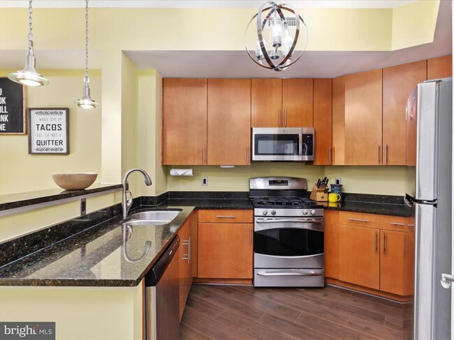 property at 1390 Kenyon St NW