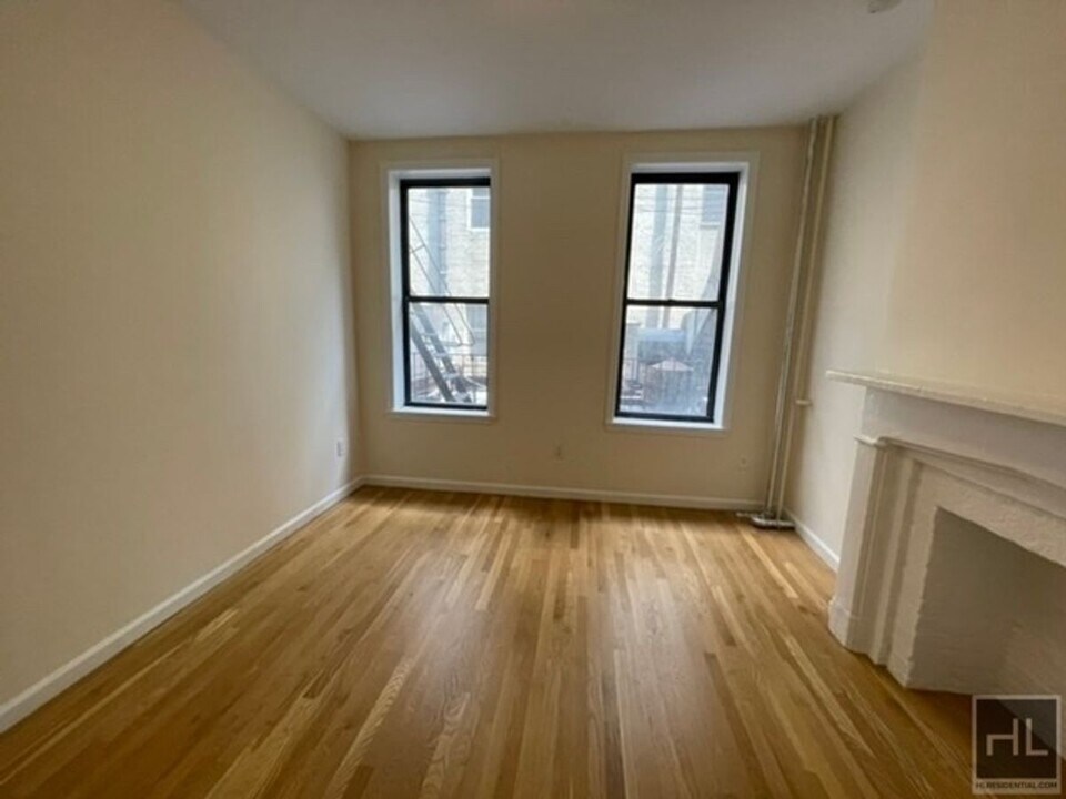 THIRD AVENUE in New York, NY - Building Photo
