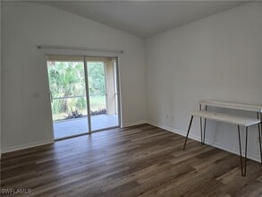 481 10th Ave NW in Naples, FL - Building Photo - Building Photo