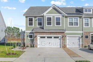 12537 Petrel Crossing in Midlothian, VA - Building Photo