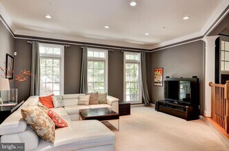 4908 Waple Ln in Alexandria, VA - Building Photo - Building Photo