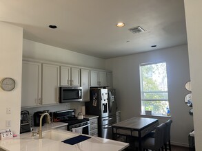 4050 McKinney Ave in Dallas, TX - Building Photo - Building Photo