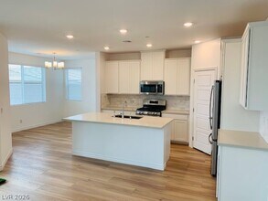 3722 Rosy Carina Pl in Henderson, NV - Building Photo - Building Photo