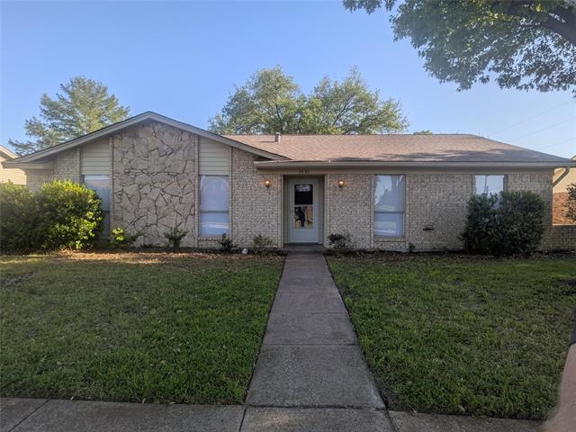 3430 Latham Dr in Garland, TX - Foto de edificio