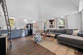 1507 Drake Ave in Austin, TX - Building Photo - Building Photo