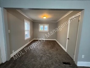 1506 Barnard St in Saginaw, MI - Building Photo - Building Photo