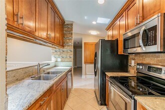 1302 Withlacoochee St in Safety Harbor, FL - Building Photo - Building Photo