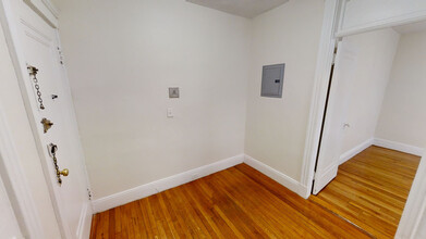 1161 Boylston St, Unit 34 in Boston, MA - Foto de edificio - Building Photo