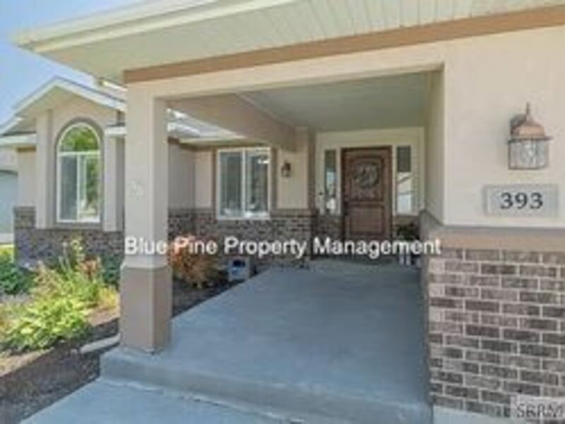 393 Napa Dr in Idaho Falls, ID - Building Photo