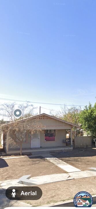 1035 W Olive Ave in El Centro, CA - Building Photo - Building Photo