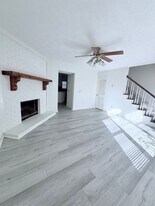 4071 Hidden Hollow Dr in Gainesville, GA - Building Photo