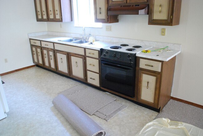 370 E Silver St in Knightstown, IN - Building Photo - Building Photo